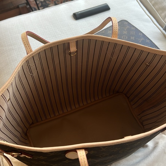 Louis Vuitton Neverfull MM *Authentic* - Picture 5 of 7